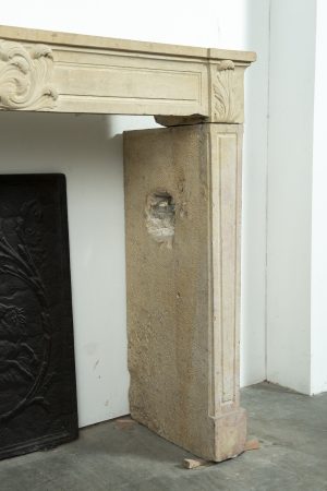 Louis XVI Fireplace Mantel in Limestone
