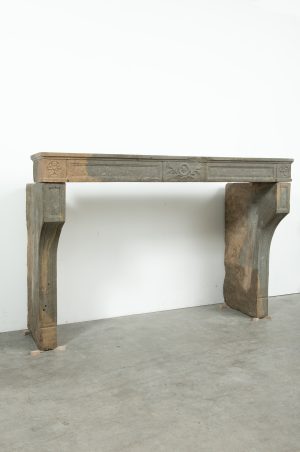 French Louis XVI Fireplace Mantel in Limestone